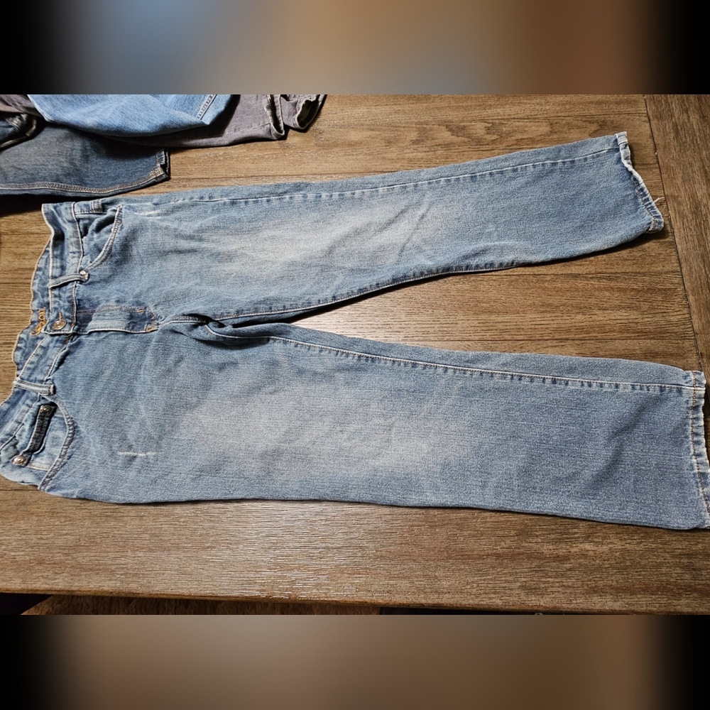 Carbon Light Blue Jeans
